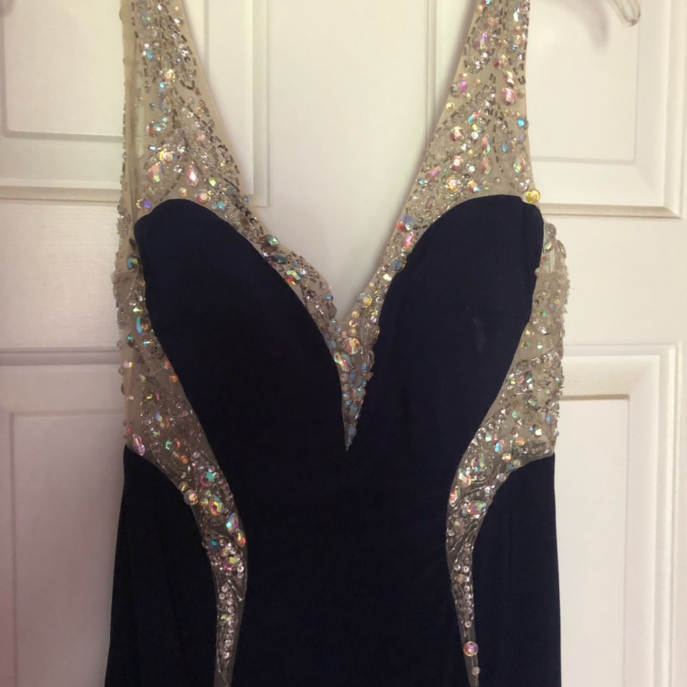 Prom dress - Picture 2 of 5